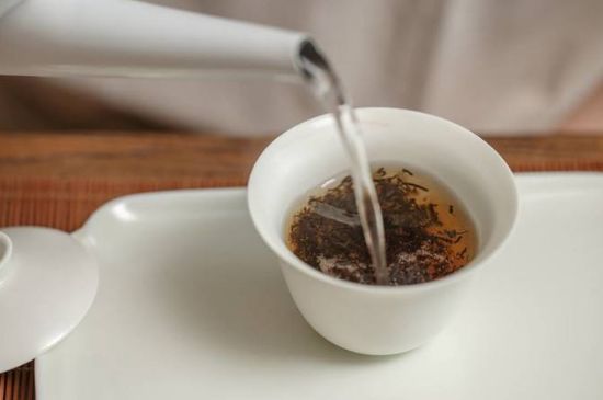 各類茶的注水方式，不同的茶泡茶時怎么注水