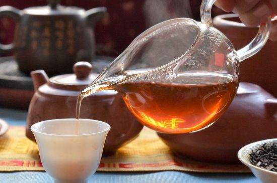 老茶浸蜜有什么功效，茶葉浸蜂蜜治咳嗽