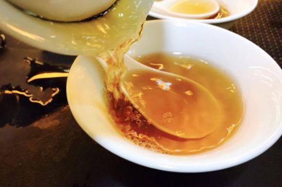 肉桂可以用紫砂壺沖泡嗎，紫砂壺能泡武夷巖茶肉桂用嗎？