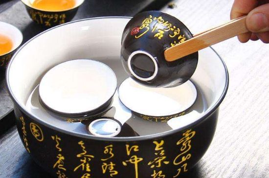 茶的三個(gè)禮儀，茶的禮儀小知識(shí)