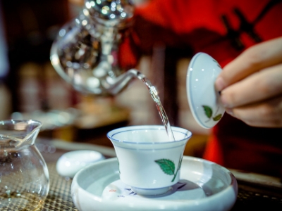 千萬別做兼職茶藝師，女人學茶藝好嗎？