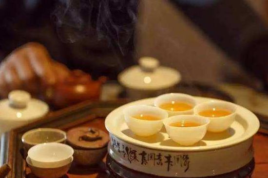 茶的三個(gè)禮儀，茶的禮儀小知識(shí)