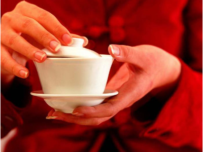 鐵觀音的泡法，水溫100°C最佳第一泡不能喝