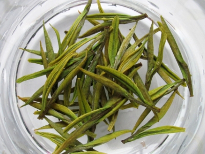 安吉白茶的功效與作用，簡(jiǎn)單概括安吉白茶功效