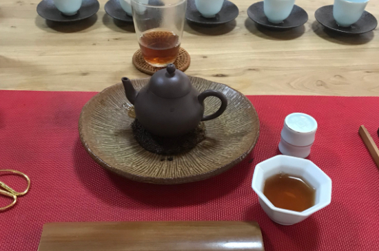 肉桂可以用紫砂壺沖泡嗎，紫砂壺能泡武夷巖茶肉桂用嗎？