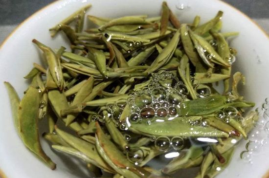 老茶和新茶哪個(gè)好，老茶好喝還是新茶好喝