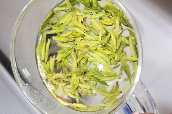 茶葉過期5年了但沒開封，茶葉放久了能喝嗎