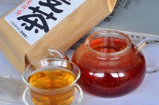 飯店喝的聞起很香的茶，餐館里的蕎麥茶還是大麥茶？