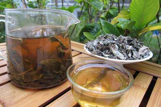 怎樣辨別莓茶發(fā)霉了，莓茶發(fā)霉和白霜的區(qū)別