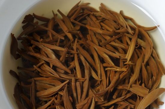 好壞金駿眉圖片對(duì)比，怎么挑選金駿眉茶葉