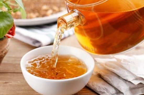 飯店喝的聞起很香的茶，餐館里的蕎麥茶還是大麥茶？