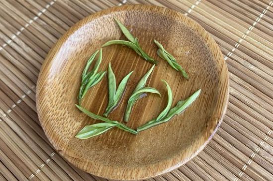 安吉白茶夏天怎么保存，安吉白茶能冷凍儲存嗎？