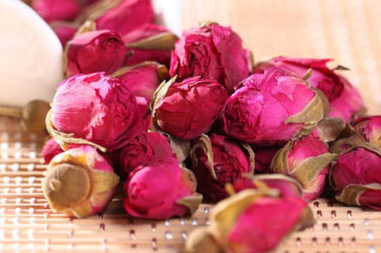 玫瑰花的最佳搭配，喝玫瑰花茶搭配什么喝好？