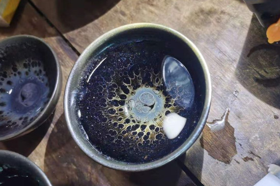 怎么鑒別建盞化學釉，真假建盞的對比與辨別