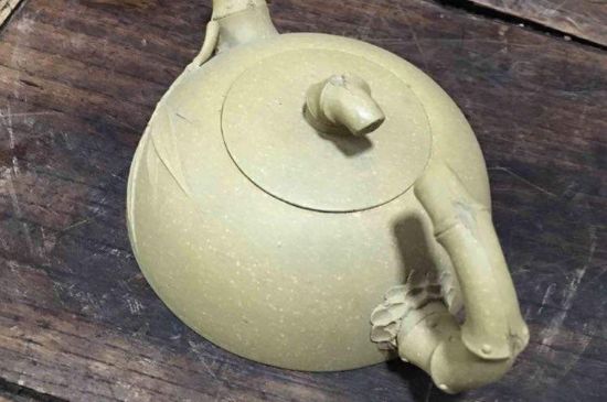 本山綠泥紫砂壺小黑點(diǎn)多嗎，真正本山綠泥會(huì)吐黑嗎？