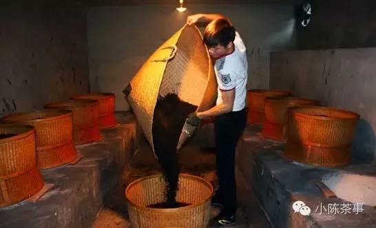 怎樣炭焙巖茶？揭秘武夷巖茶的炭焙技藝