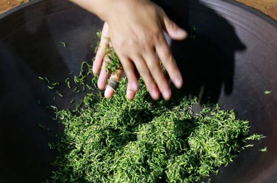 茶葉怎么炒制才香，怎樣炒茶葉更香？
