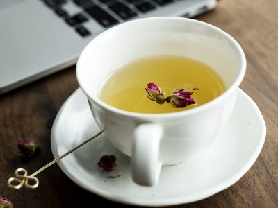 玫瑰花茶能豐胸嗎，天然豐胸花茶