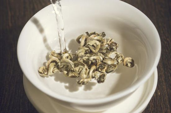 茉莉龍珠分幾種，怎樣分等級(jí)怎么看品質(zhì)