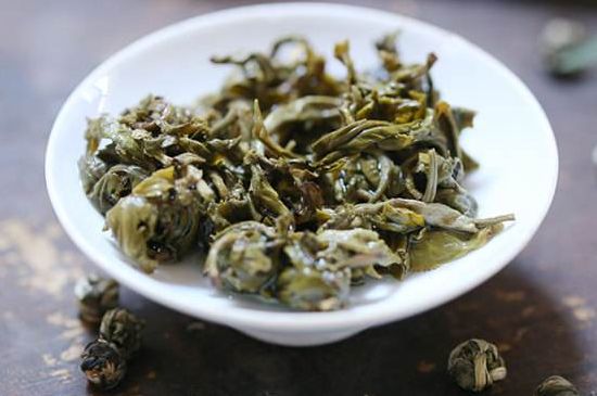 茉莉龍珠泡開后為什么都是梗，茉莉龍珠泡開后什么樣？