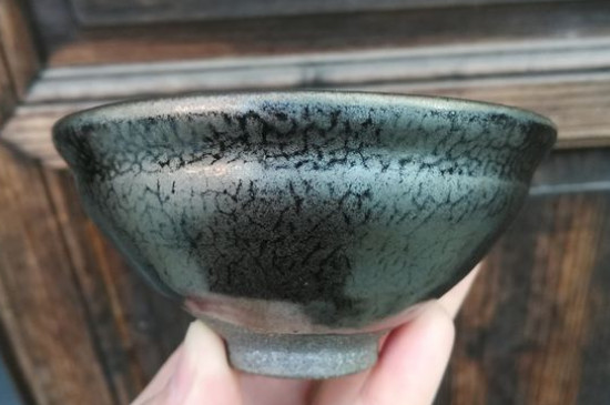 怎么鑒別建盞化學釉，真假建盞的對比與辨別