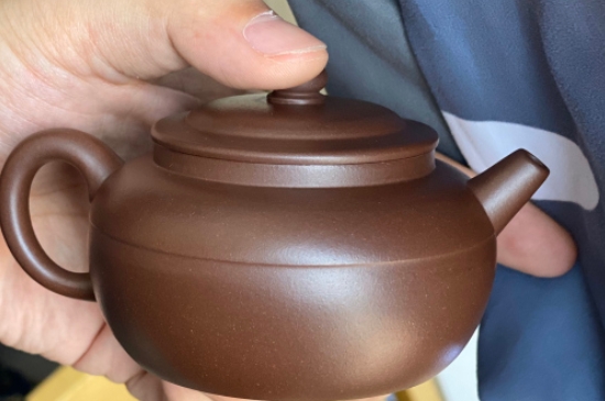 新買(mǎi)的紫砂壺為什么會(huì)裂，真的紫砂壺是不是很容易開(kāi)裂？