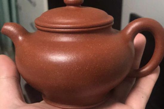 正宗紫砂壺多少錢一套，一套正宗宜興紫砂壺什么價格