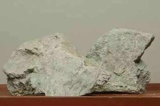 本山綠泥怎么分辨真假，真正的本山綠泥紫砂壺怎么鑒別？