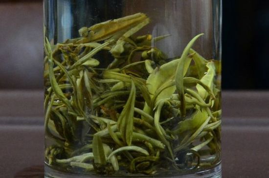 茉莉龍珠什么季節(jié)喝，夏天適合喝茉莉龍珠茶