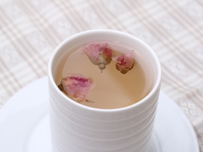 干玫瑰花泡前需要洗嗎，泡玫瑰花需要洗一下嗎？