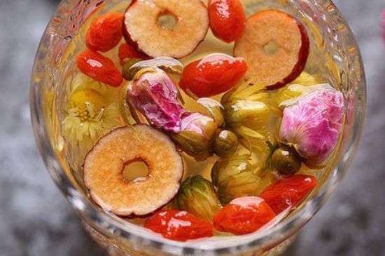 干玫瑰花泡水放幾顆，玫瑰花泡水一次放幾朵？