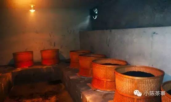 怎樣炭焙巖茶？揭秘武夷巖茶的炭焙技藝