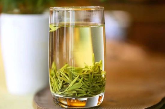 雀舌和竹葉青的區(qū)別，雀舌對(duì)比竹葉青圖片