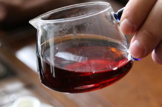 茯磚茶與普洱茶哪個好，茯茶和普洱茶口味區(qū)別