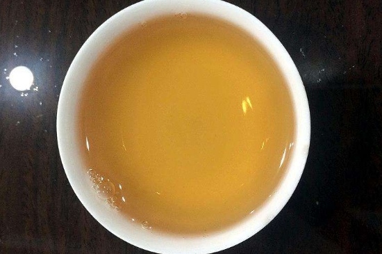 白茶三年為藥七年為寶的原理，為什么說(shuō)一年茶三年藥七年寶？