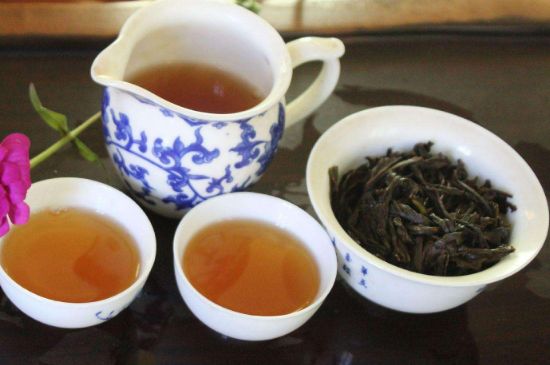 大紅袍四大品種有哪些，大紅袍的種類(lèi)和著名品種特點(diǎn)介紹