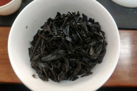 大紅袍煙熏味是好茶嗎，能不能喝對人體有壞處嗎