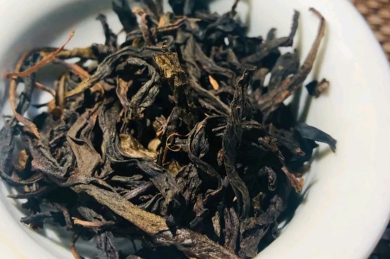 長期喝巖茶會上火嗎？巖茶這樣喝了容易上火！