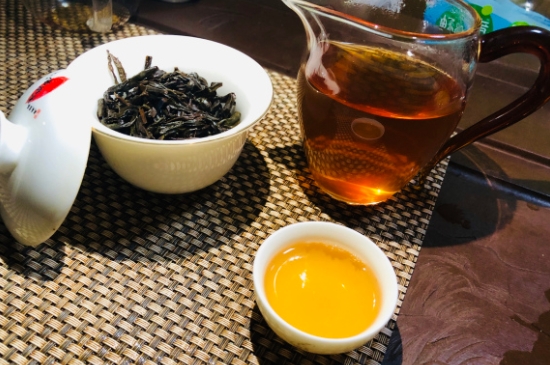 為什么喝巖茶會上火，巖茶喝多上火怎么辦？