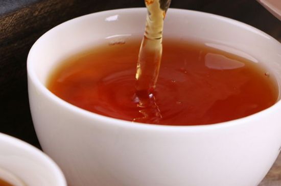 正山小種對(duì)胃好嗎，正山小種養(yǎng)胃還是傷胃