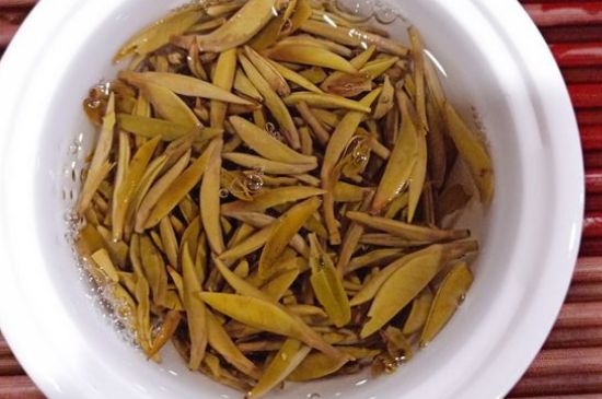 新白毫銀針和老白毫銀針的區(qū)別，新老白毫銀針的品質(zhì)特征