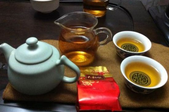 肉桂茶和大紅袍哪個貴，武夷山肉桂與大紅袍的價格比較