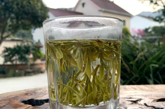 西湖龍井茶頭采和二采區(qū)別，明前龍井一采和二采什么味道？