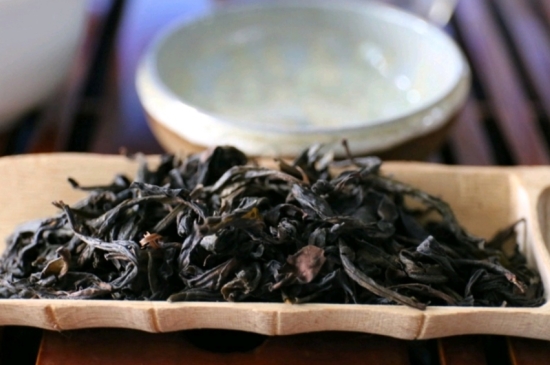 長期喝巖茶會上火嗎？巖茶這樣喝了容易上火！