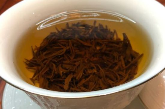 女人晚上喝紅茶好嗎，女人紅茶啥時(shí)候喝最好？