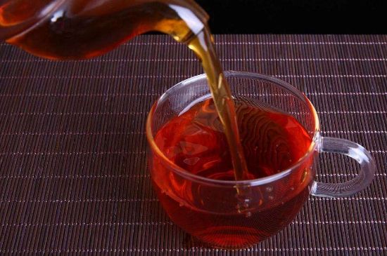 紅茶會加重濕氣嗎，喝什么茶能去除體內(nèi)濕氣