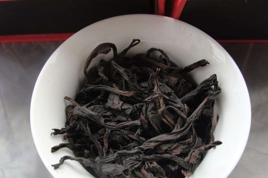 大紅袍四大品種有哪些，大紅袍的種類(lèi)和著名品種特點(diǎn)介紹