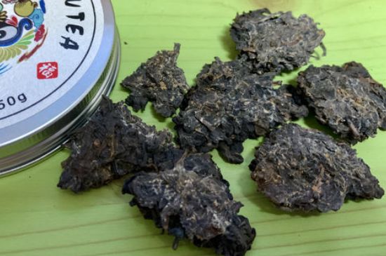怎么知道涇渭茯茶是否變質(zhì)，茯磚茶金花和發(fā)霉的區(qū)別