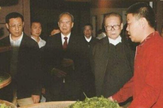 母樹大紅袍給誰(shuí)喝了，為什么母樹大紅袍叫三棵六株？