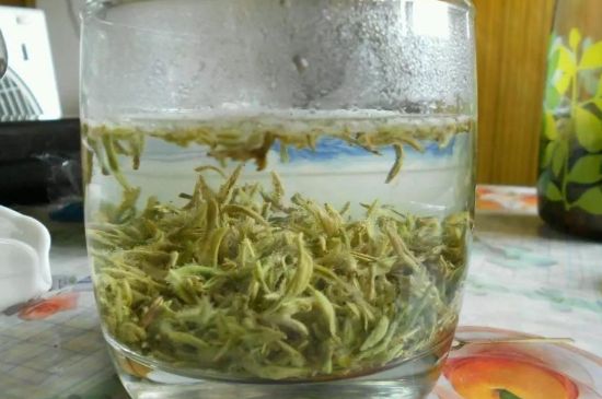 碧螺春為什么泡水渾濁，碧螺春茶葉泡水感覺很臟是混濁的
